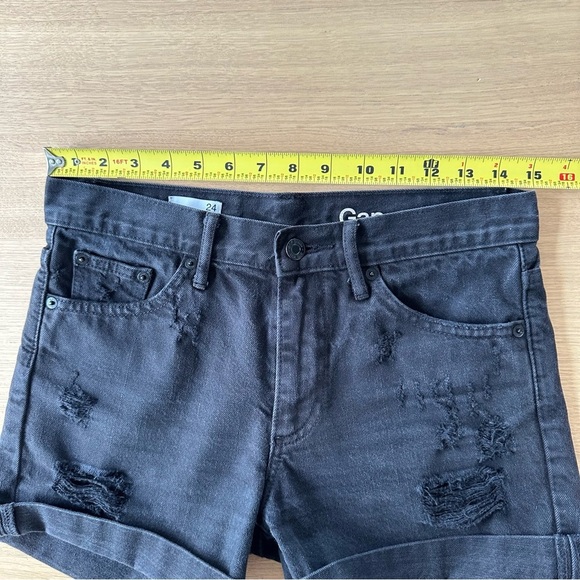 GAP 1969 Sexy Boyfriend Shorts Roll Up Hem Sz 24 Black Distressed 100% Cotton - Picture 10 of 10